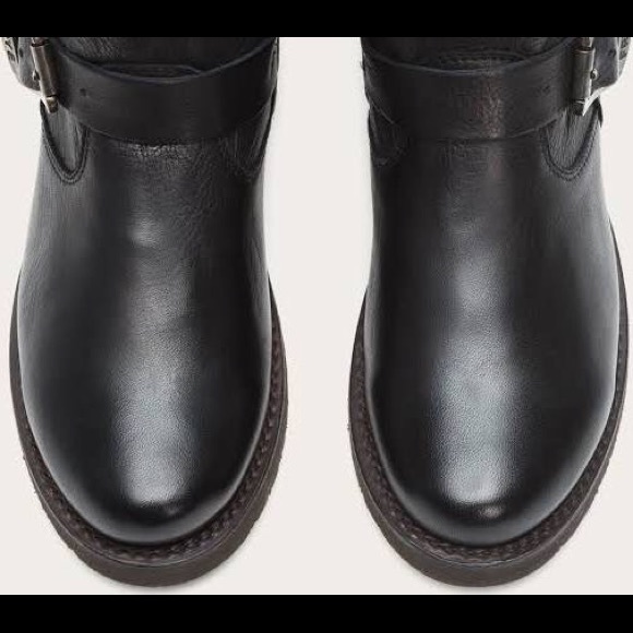 NIB Frye Black Italian Leather Veronica Short Boot - Picture 9 of 12